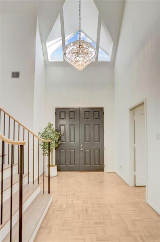 1428 Sugar Creek Boulevard, Sugar Land, TX 77478