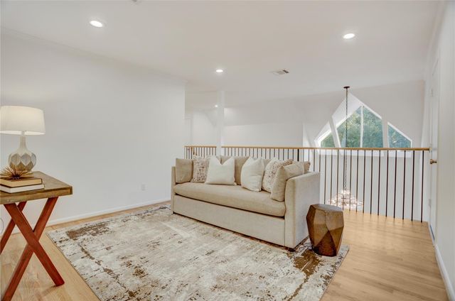 1428 Sugar Creek Boulevard, Sugar Land, TX 77478