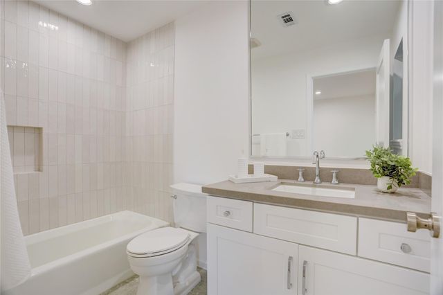 1428 Sugar Creek Boulevard, Sugar Land, TX 77478