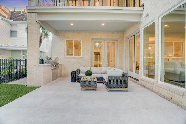 1428 Sugar Creek Boulevard, Sugar Land, TX 77478