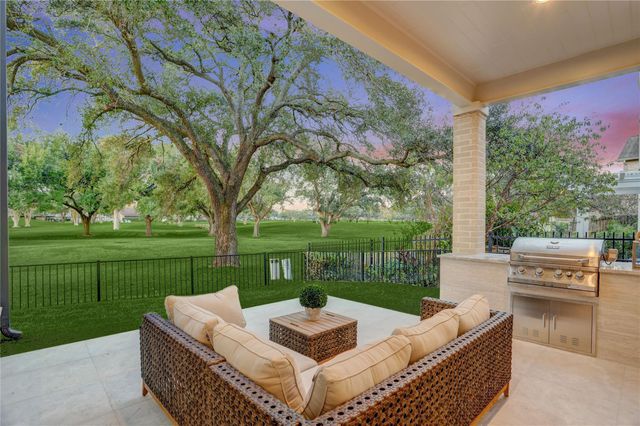 1428 Sugar Creek Boulevard, Sugar Land, TX 77478