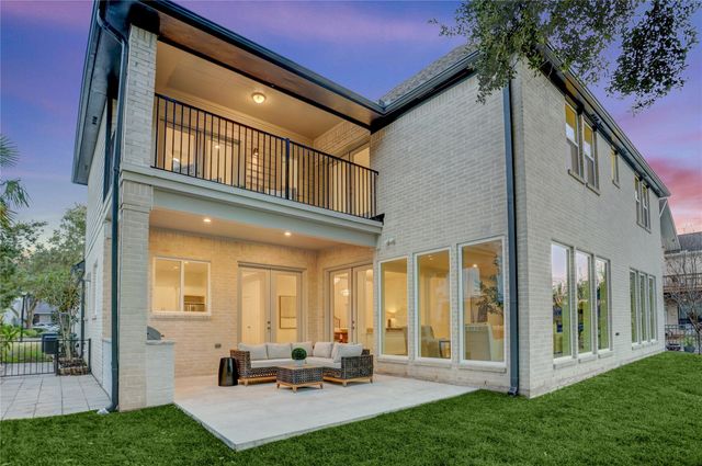 1428 Sugar Creek Boulevard, Sugar Land, TX 77478