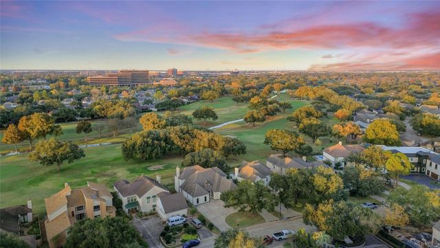 1428 Sugar Creek Boulevard, Sugar Land, TX 77478