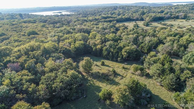 8 E 1120 Road, Checotah, OK 74426