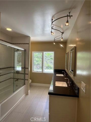 60 Crest Road, Rolling Hills, CA 90274