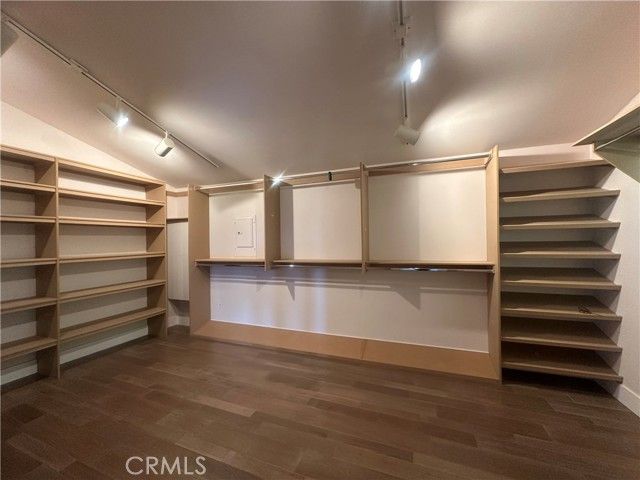 60 Crest Road, Rolling Hills, CA 90274