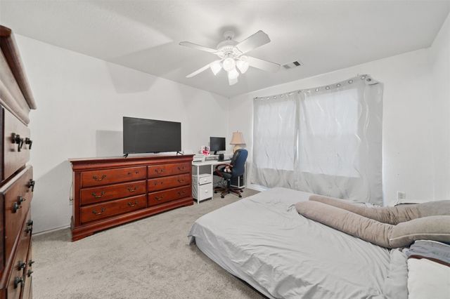 427 Remington Heights Drive, Houston, TX 77073