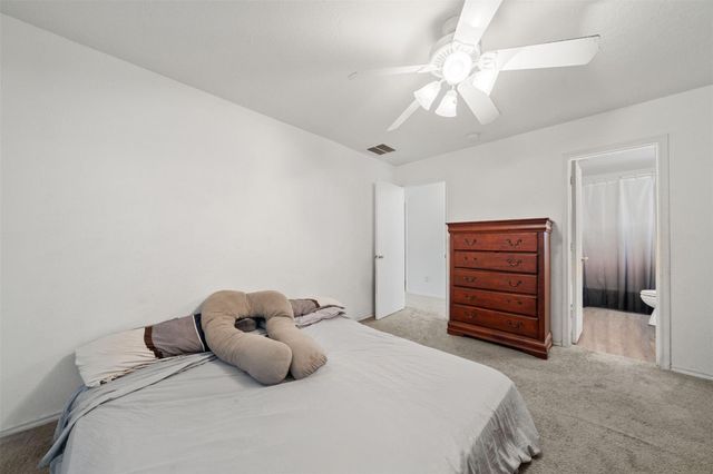 427 Remington Heights Drive, Houston, TX 77073