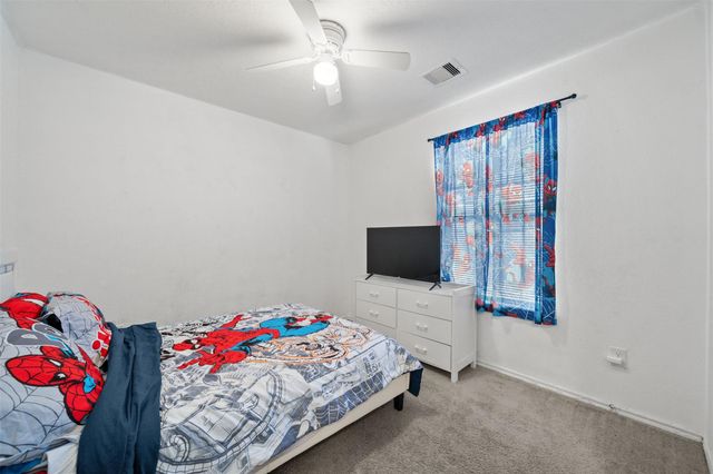 427 Remington Heights Drive, Houston, TX 77073