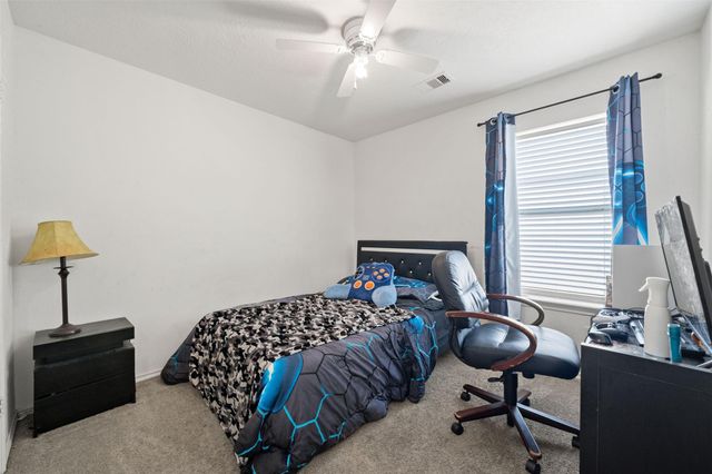 427 Remington Heights Drive, Houston, TX 77073