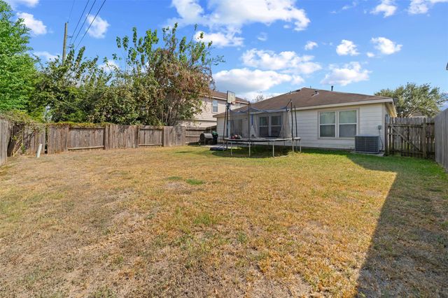 427 Remington Heights Drive, Houston, TX 77073