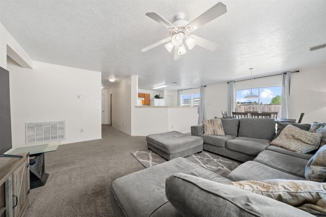 427 Remington Heights Drive, Houston, TX 77073