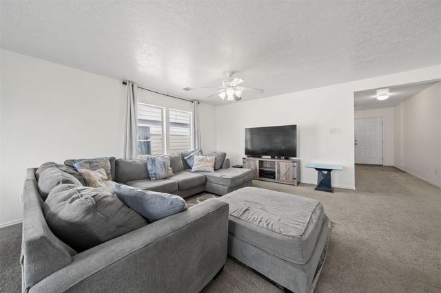 427 Remington Heights Drive, Houston, TX 77073