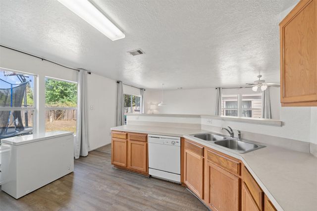 427 Remington Heights Drive, Houston, TX 77073