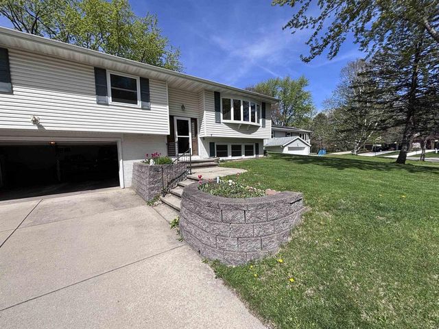 5210 Big Bow Road, Fitchburg, WI 53711