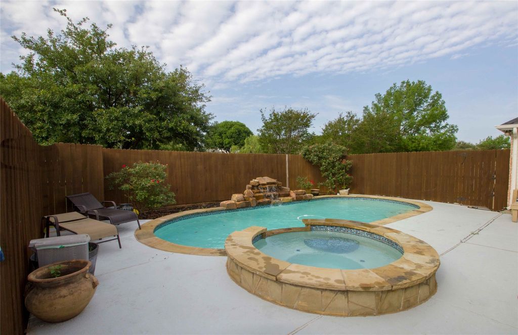 10409 Forrest Drive, Frisco, TX 75035