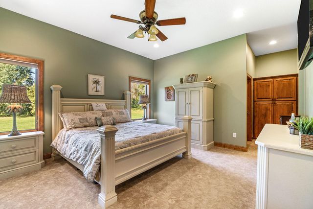 1097 15th Street SW, New Prague, MN 56071