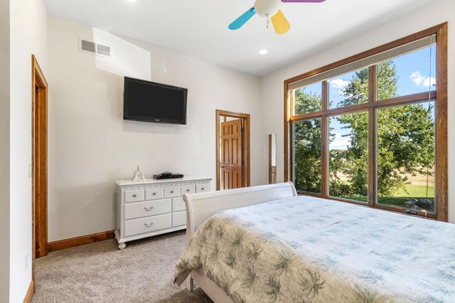 1097 15th Street SW, New Prague, MN 56071