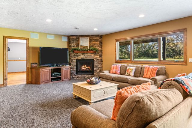 1097 15th Street SW, New Prague, MN 56071