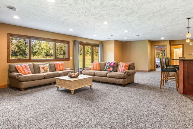 1097 15th Street SW, New Prague, MN 56071