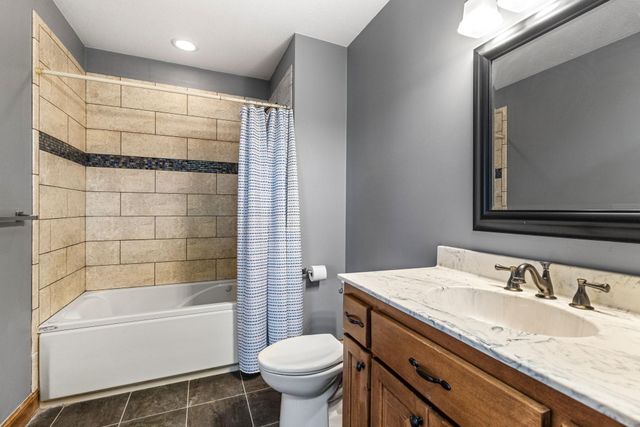 1097 15th Street SW, New Prague, MN 56071