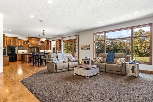 1097 15th Street SW, New Prague, MN 56071