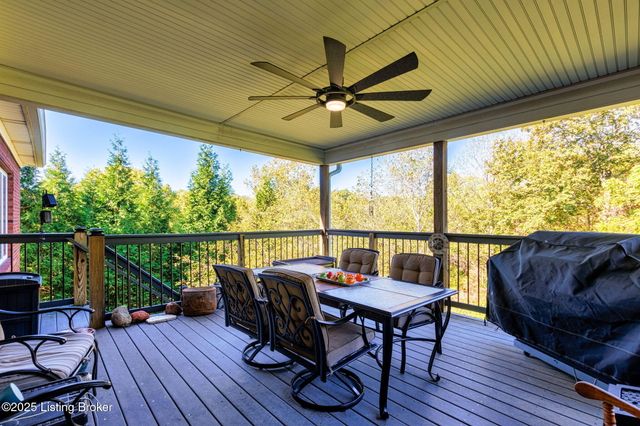 8809 Duck Crossing Ln, Louisville, KY 40291