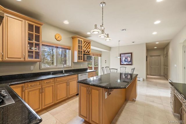 150 Trails End, New City, NY 10956