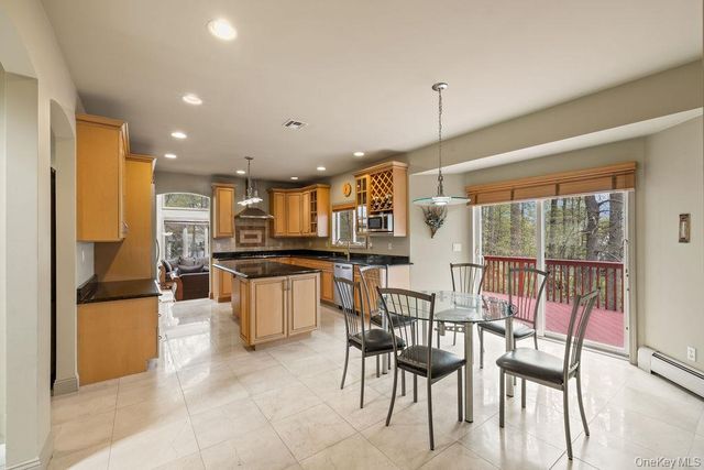 150 Trails End, New City, NY 10956
