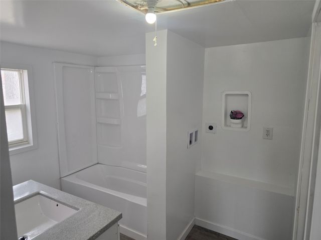 2009 63rd Street, Des Moines, IA 50322