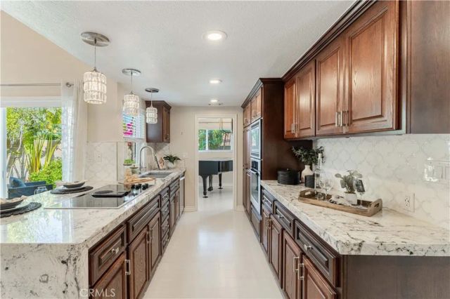 23509 Cutter Drive, Canyon Lake, CA 92587