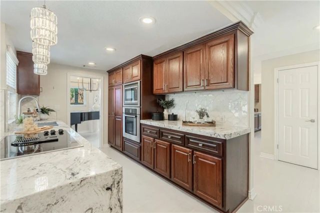 23509 Cutter Drive, Canyon Lake, CA 92587