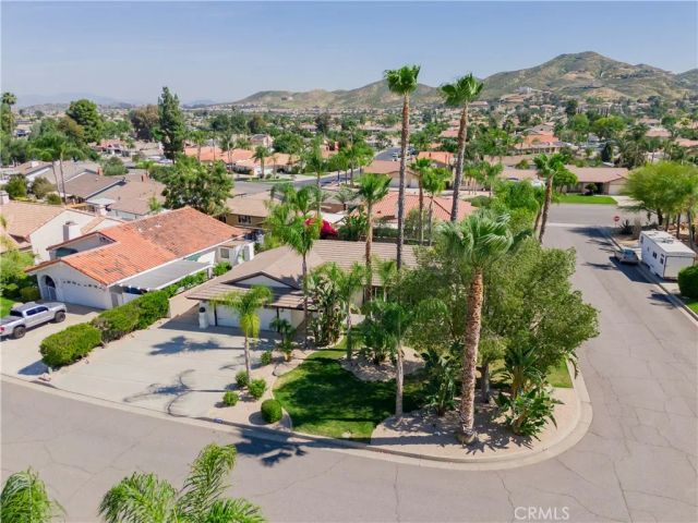 23509 Cutter Drive, Canyon Lake, CA 92587