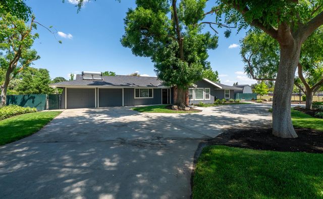 7044 E Clinton Avenue, Fresno, CA 93737