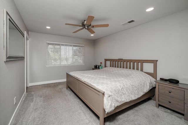 7044 E Clinton Avenue, Fresno, CA 93737