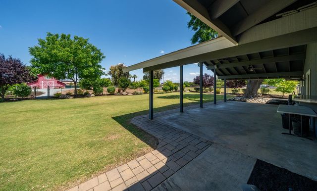 7044 E Clinton Avenue, Fresno, CA 93737