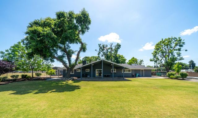 7044 E Clinton Avenue, Fresno, CA 93737