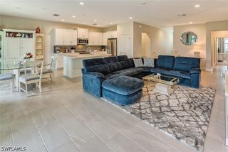 6954 Avalon CIR 707, Naples, FL 34112