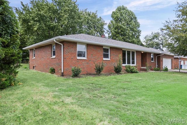622 Church Drive, Bethalto, IL 62010