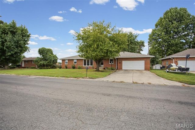 622 Church Drive, Bethalto, IL 62010