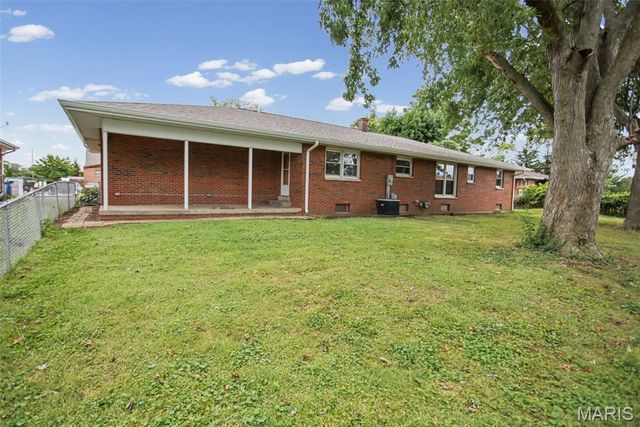622 Church Drive, Bethalto, IL 62010