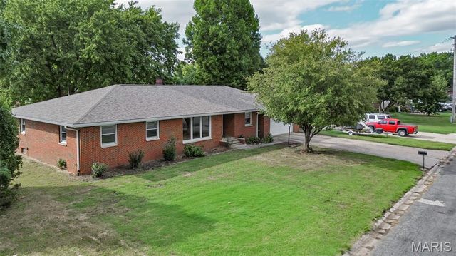 622 Church Drive, Bethalto, IL 62010