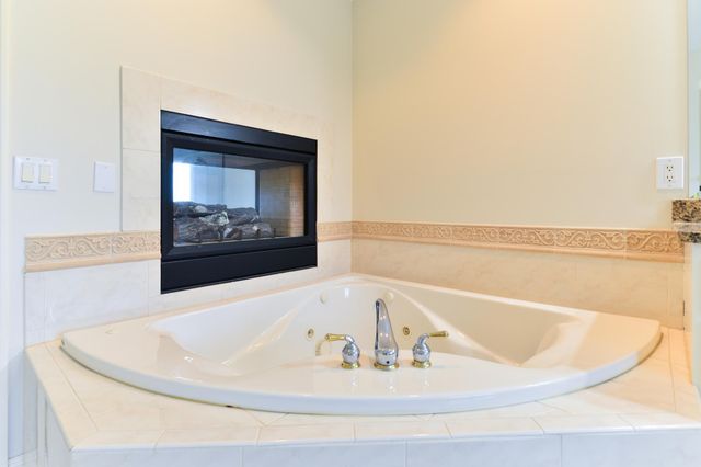 21700 Fenway Court N, Forest Lake, MN 55025