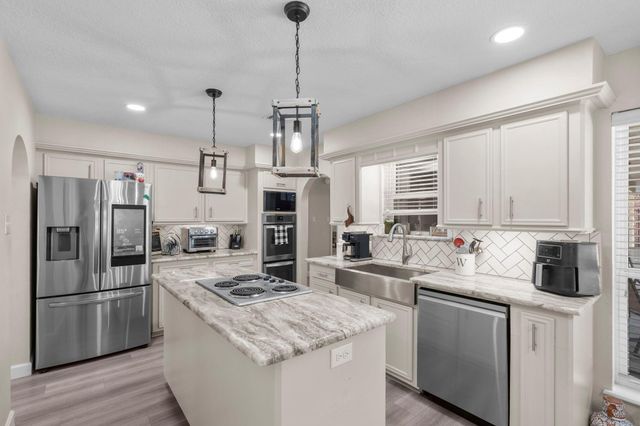 19602 Dianeshire Drive, Spring, TX 77388