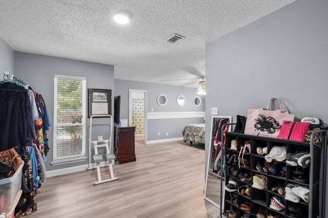 19602 Dianeshire Drive, Spring, TX 77388