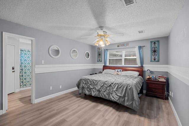 19602 Dianeshire Drive, Spring, TX 77388