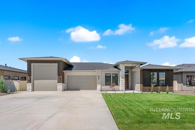 627 N Creekwater Ave, Eagle, ID 83616