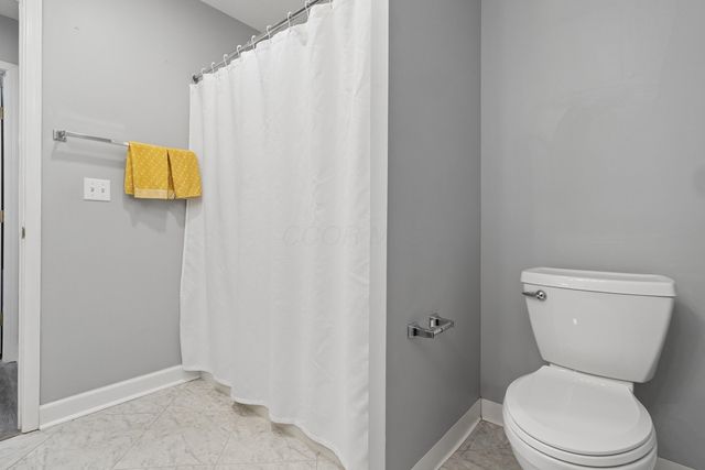 4250 Wincove Drive, Groveport, OH 43125