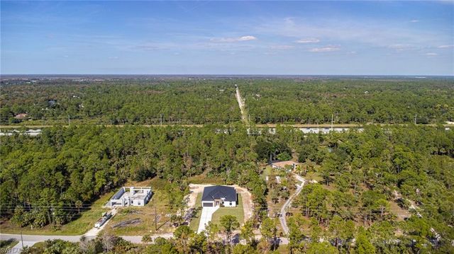 407 24th AVE NW, Naples, FL 34120