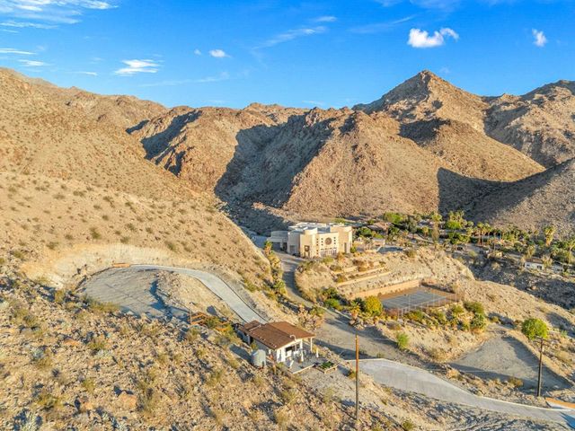 71105 Cholla Way, Palm Desert, CA 92260